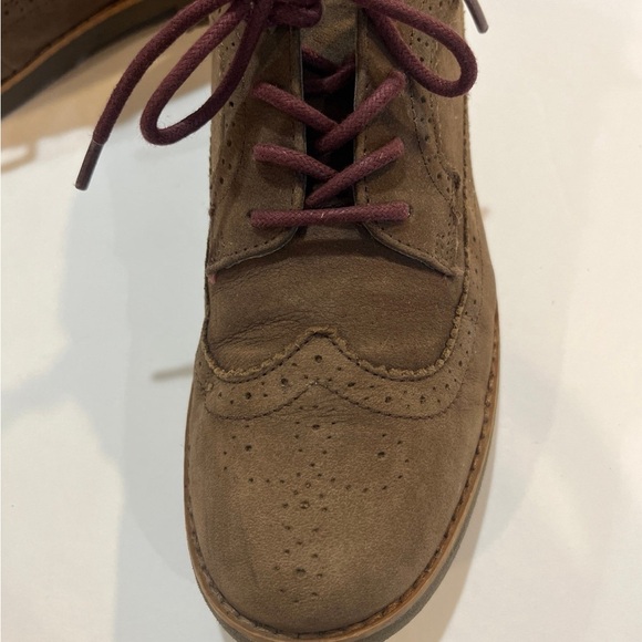 Ralph Lauren Flat Suede Lace/Ups 8 - Picture 3 of 6